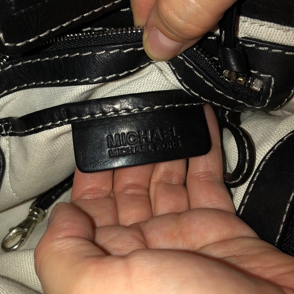 Michael Kors leather bag - Picture 4 of 5